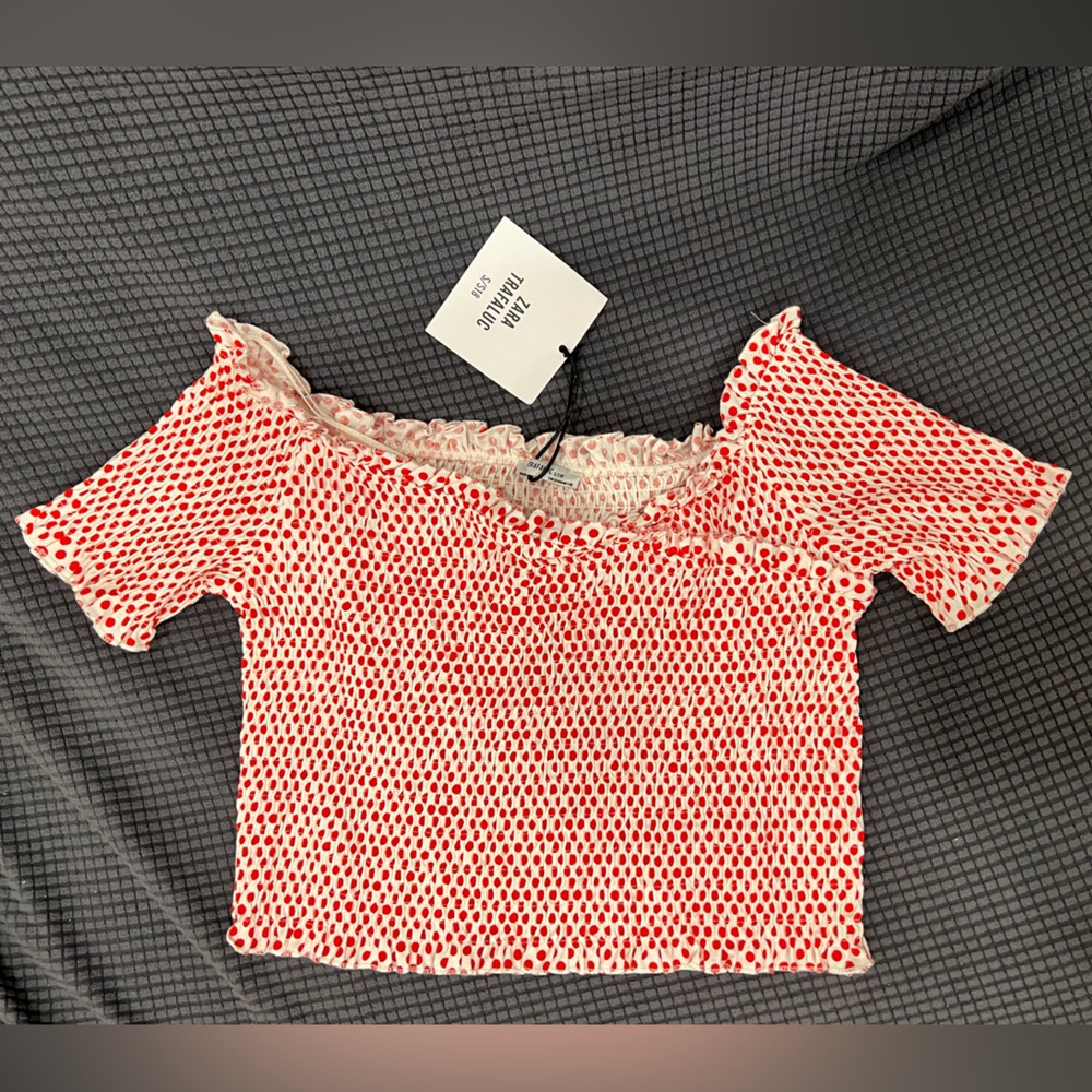 NEW Zara red&white polka dot crop blouse. Size M.